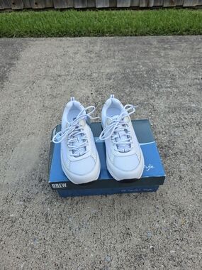 DREW Dri-Lex White Athletic Orthopedic Sneakers